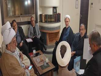 توسعه همکاری در دیدار دانشگاه علوم و معارف قرآن کریم با اوقاف همدان و شهرداری شهرستان ملایر 